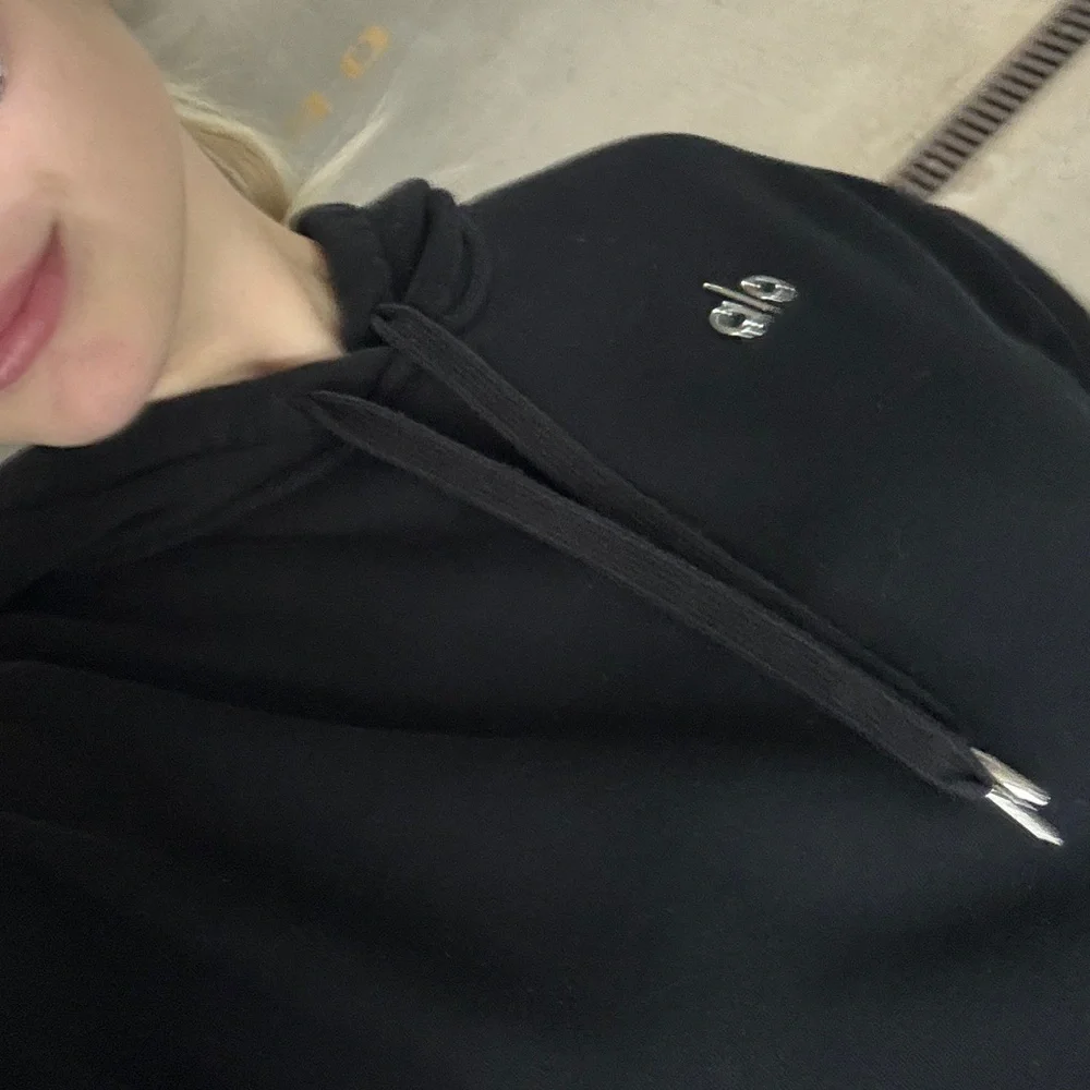 ALO Yoga Black Hoodie - Picture 5 of 5